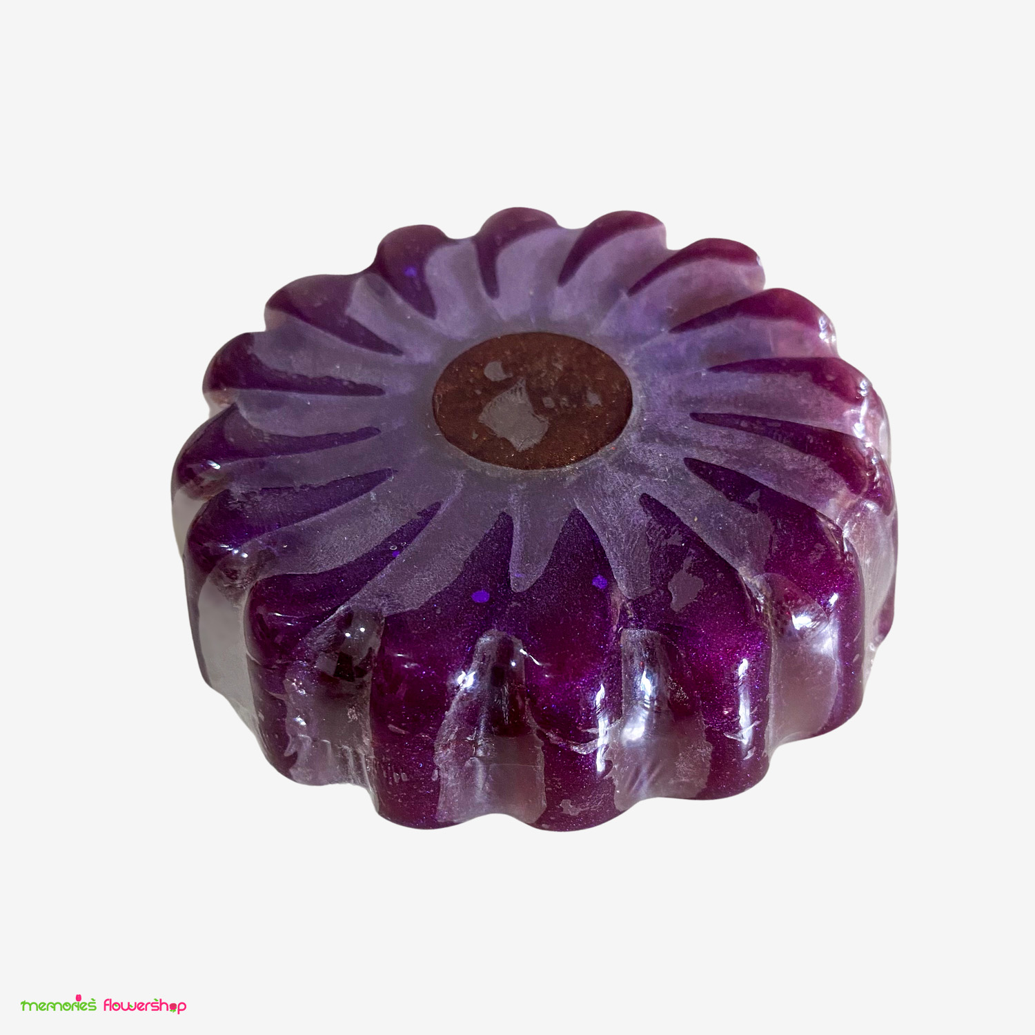Hermoso jabón con forma de flor violeta (morado) – visto desde el lado Hermoso jabón con forma de flor violeta (morado) – visto desde el lado