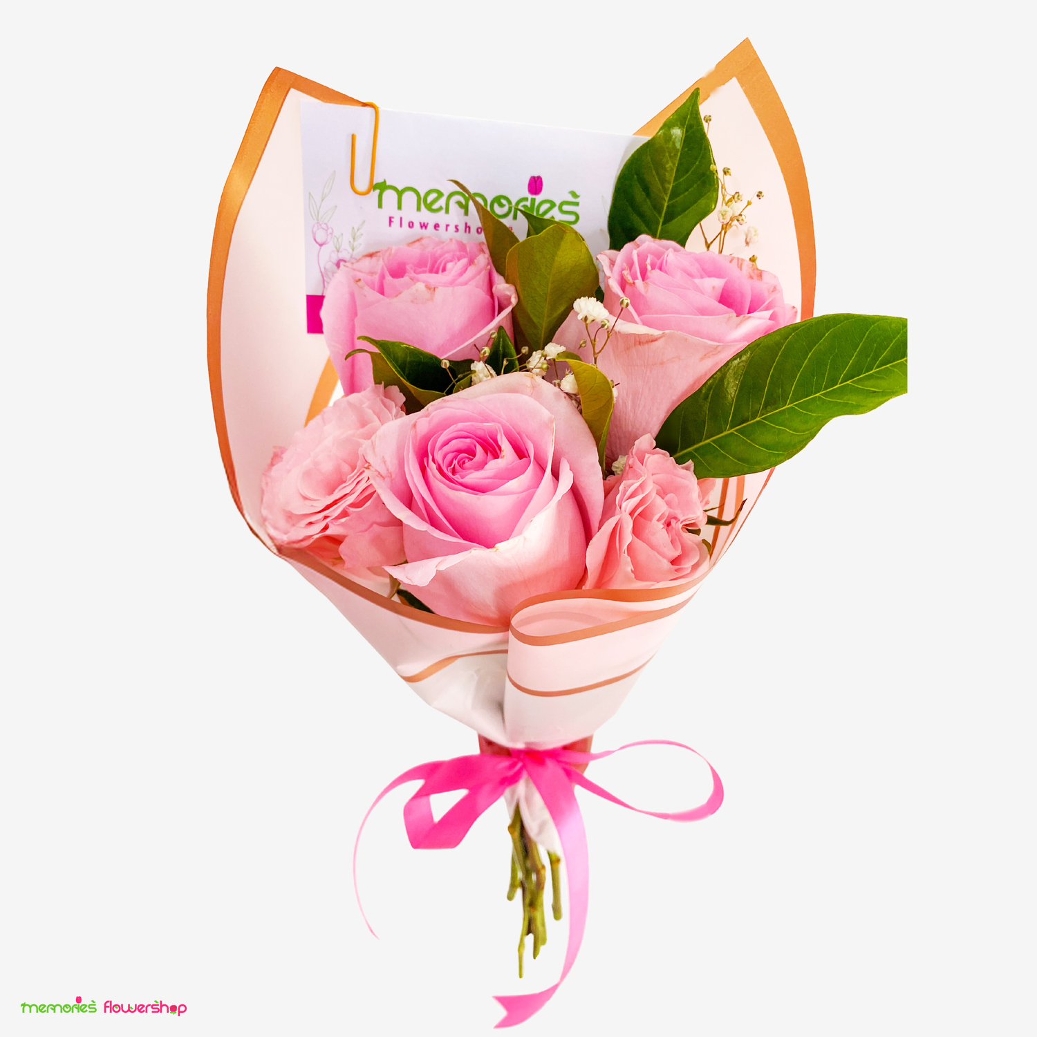 Delicado ramillete de 5 rosas ecuatorianas rozadas, acompañado de follaje fresco. Ramillete de rosas ecuatorianas rozadas con follaje