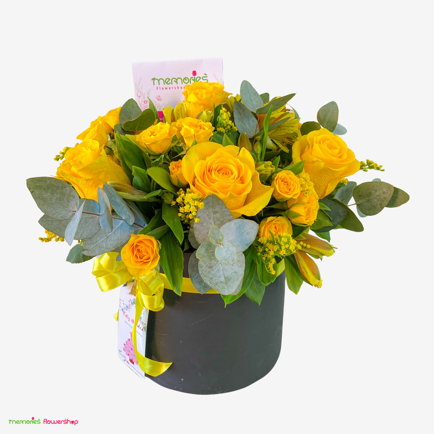 Radiante arreglo con rosas amarillas de Ecuador, mini rosas, alstroemerias y eucalipto, ideal para iluminar cualquier ocasión especial. Arreglo con rosas amarillas de Ecuador, mini rosas amarillas, alstroemerias amarillas y eucalipto
