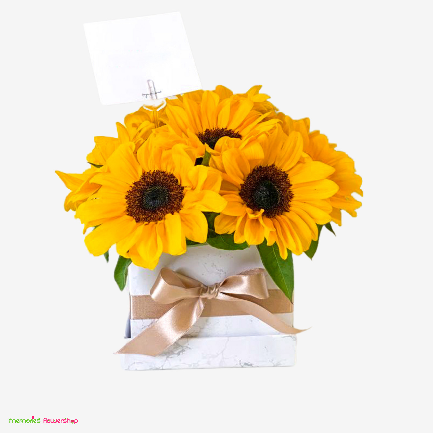 Elegante caja cuadrada con girasoles frescos, perfecta para celebrar el Día de las Flores Amarillas. Caja cuadrada con girasoles