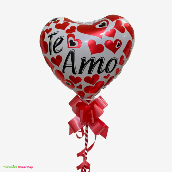 Globo foil pequeño en forma de corazón con la frase "Te Amo".