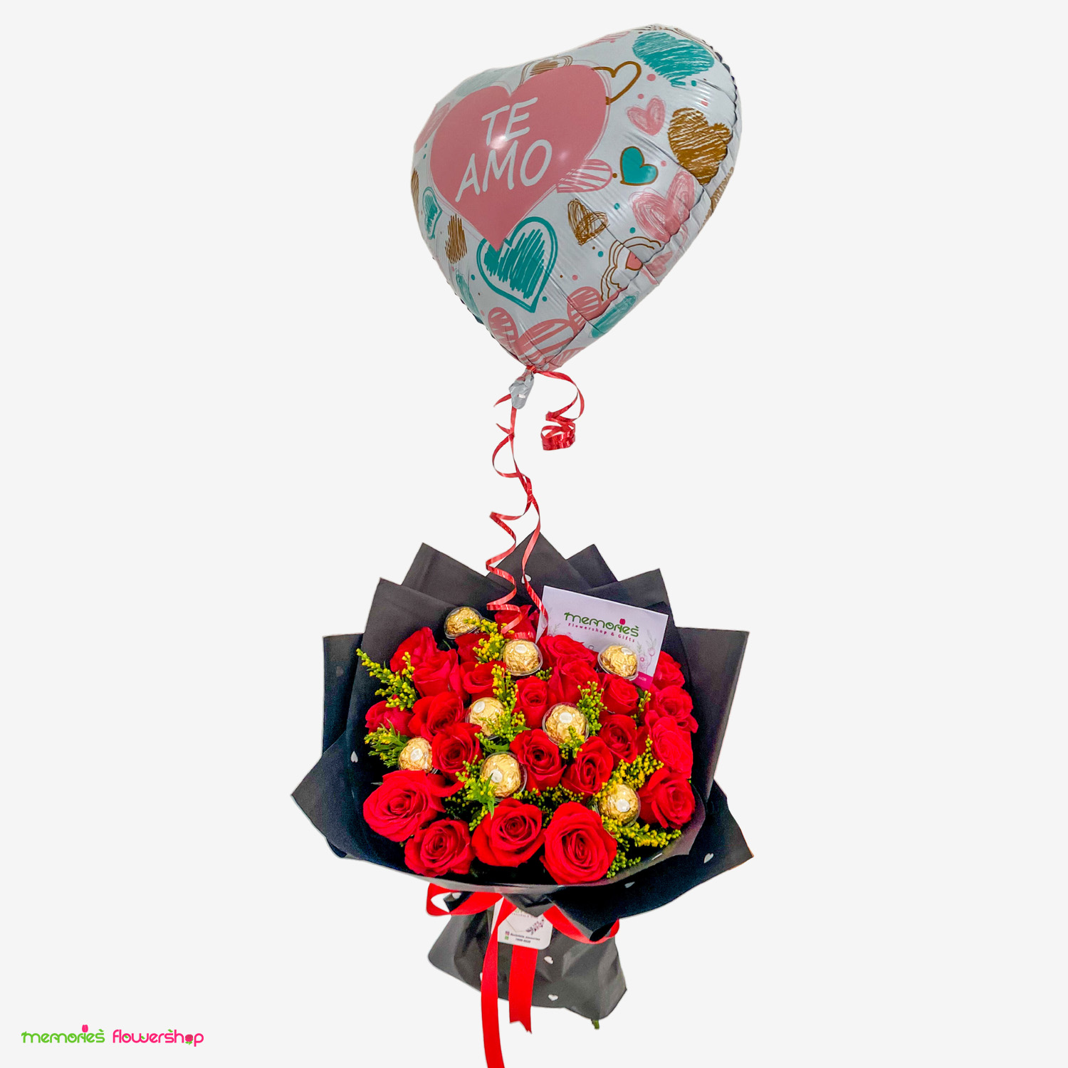 Ramo "La Reina": un elegante arreglo floral con 25 rosas de Ecuador, solidago, chocolates y un globo con helio. Ramo "La Reina" con 25 rosas de Ecuador, solidago, chocolates y globo con helio